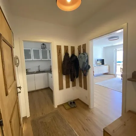 Haus Bergkristall - Appt. Schneider Апартаменты Зеефельд в Тироле