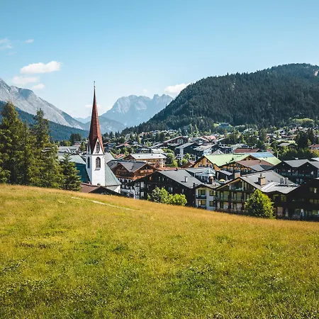 Haus Bergkristall - Schneider * Seefeld in Tirol