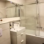 Haus Bergkristall - Appt. Schneider アパート *