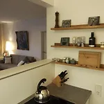 Haus Bergkristall - Appt. Schneider アパート ゼーフェルト・イン・チロル